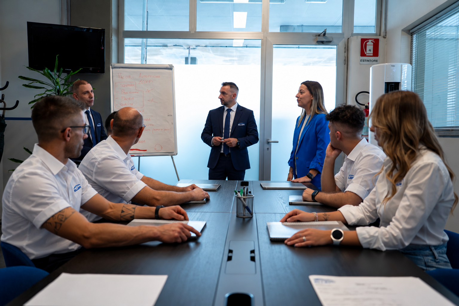 La squadra Ellepi durante un incontro di formazione